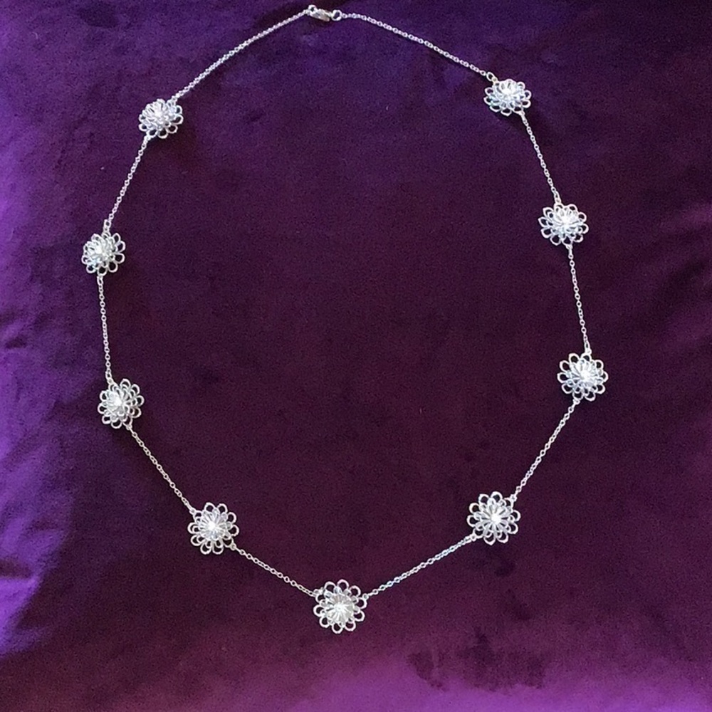 kate spade “Oops a Daisy” silver scatter necklace - Picture 5 of 5